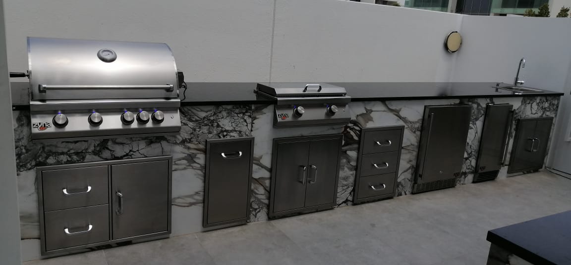 outdoor kitchen bbq