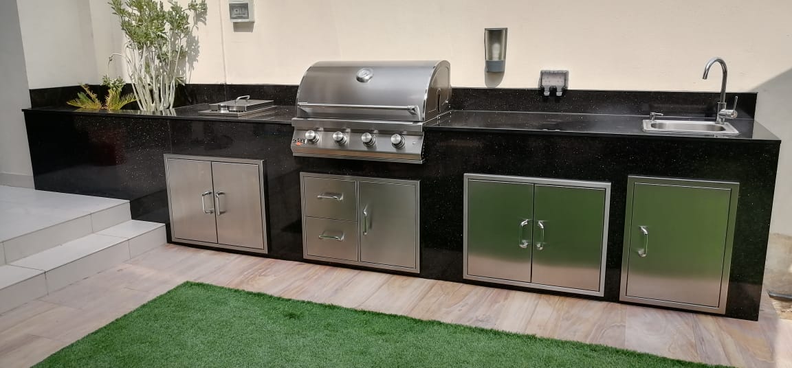 outdoor kitchen bbq