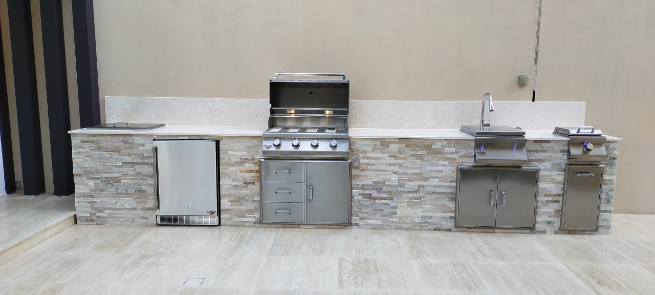 outdoor kitchen